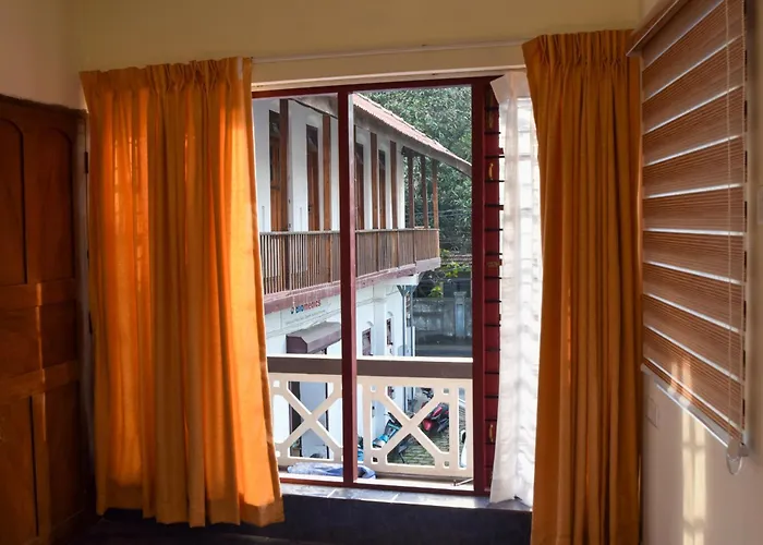 Kowdi House - A Heritage Homestay